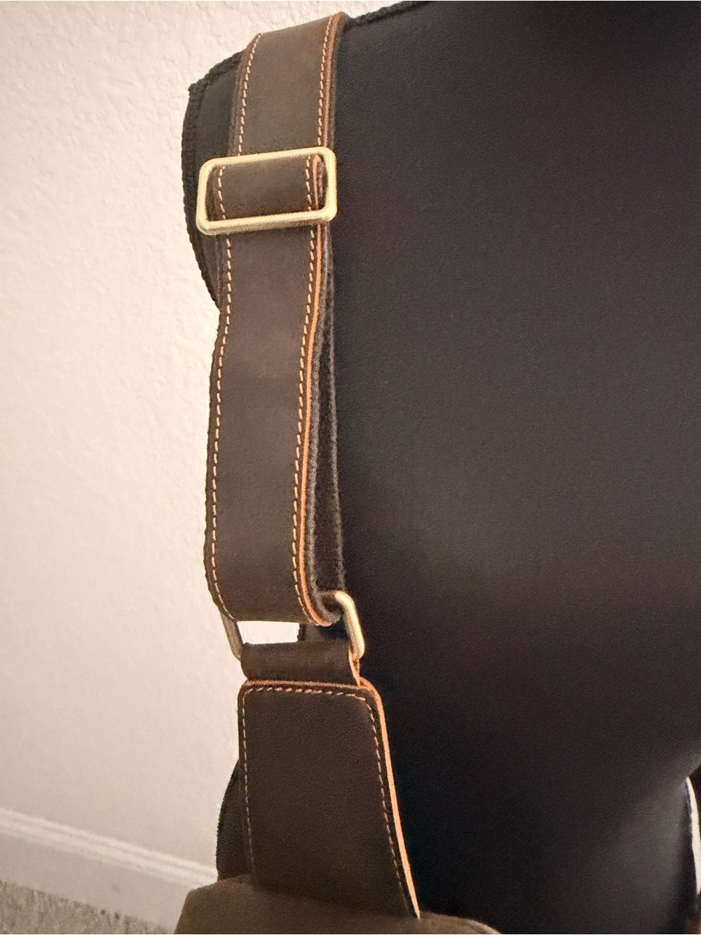 NWOT Brown Genuine Leather Sling Bag | Vintage Crossbody Chest Bag - Picture 3 of 9